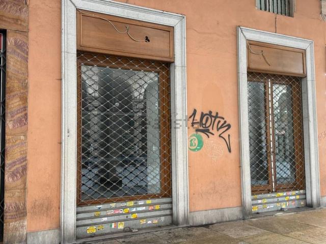 Locale in affitto di 200 m² in Via Giuseppe Garibaldi, 46