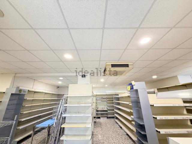 Locale in affitto di 200 m² in Via della Libertà