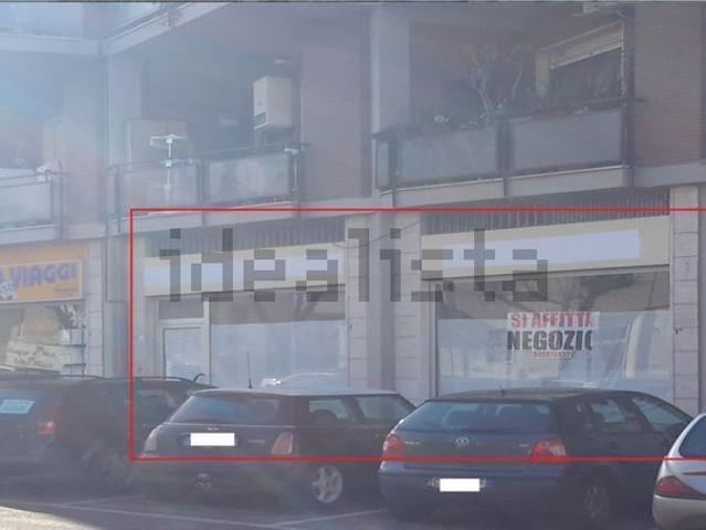 Locale in affitto di 200 m² in Via III Ottobre