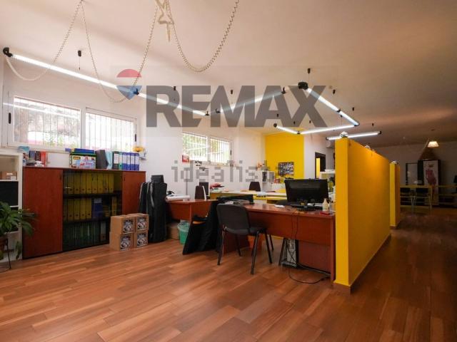 Locale in affitto di 200 m² in Via Luigi Ferrannini, 10