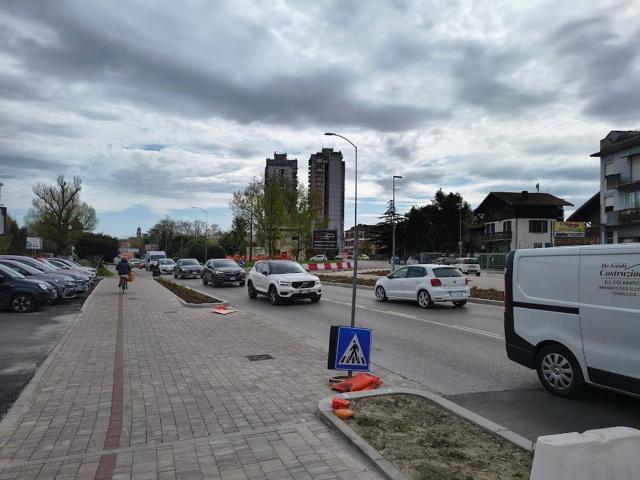 Locale in affitto di 200 m² in Via Modena, 7