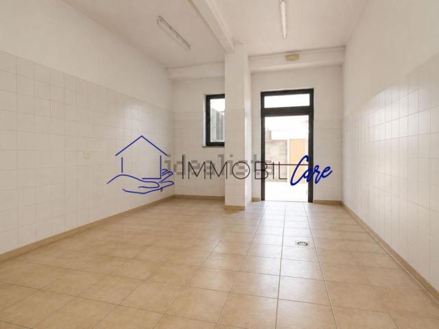 Locale in affitto di 200 m² in Via Nazario Sauro, 107