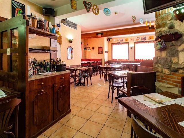 Locale in affitto di 200 m² in Via Sabbioncello