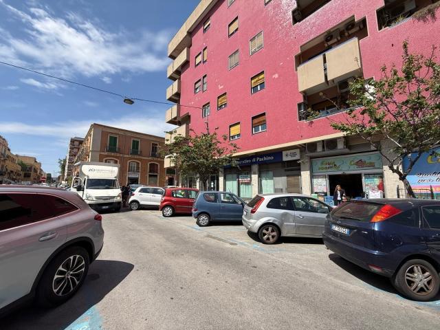 Locale in affitto di 200 m² in Via Risorgimento, 133