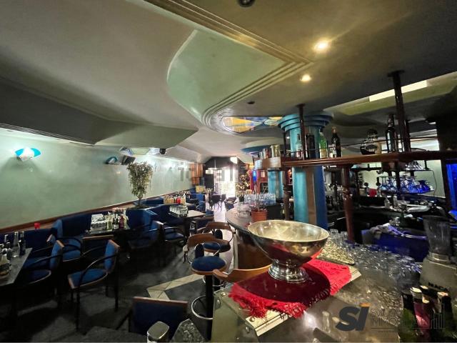 Locale in affitto di 200 m² in Via Valsesia