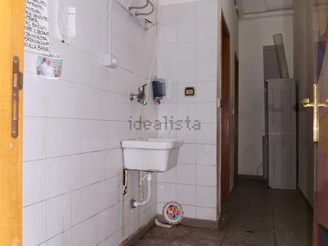 Locale in affitto di 200 m² in Viale Guglielmo Marconi