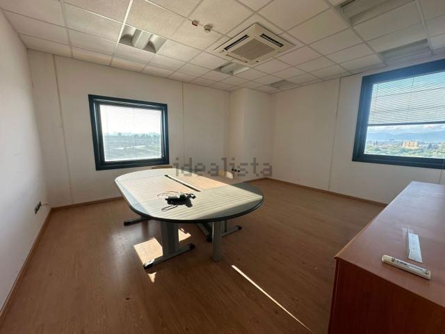 Locale in affitto di 200 m² in Viale Monastir, 178