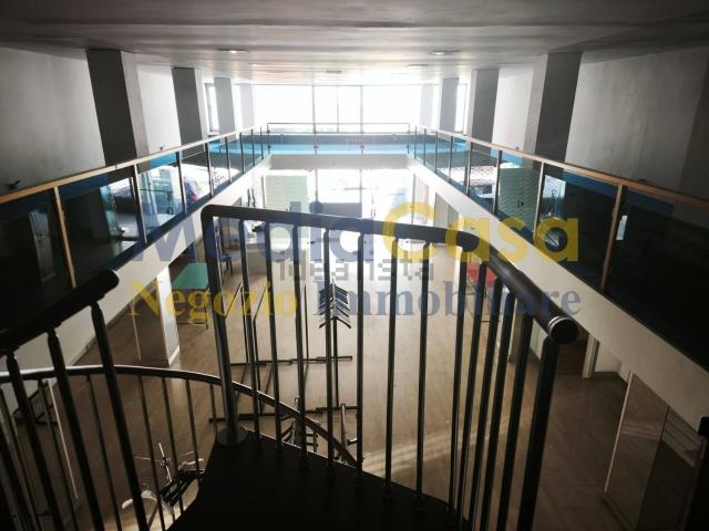 Locale in affitto di 200 m² in Corso Umberto I, 31