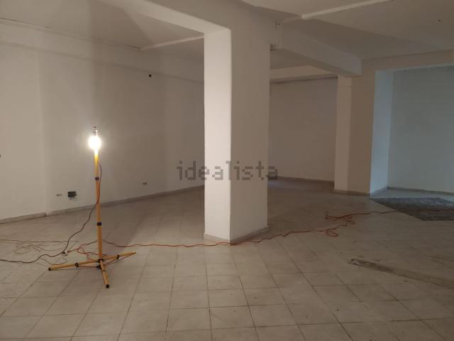 Locale in affitto di 200 m² in Corso Calatafimi, 959
