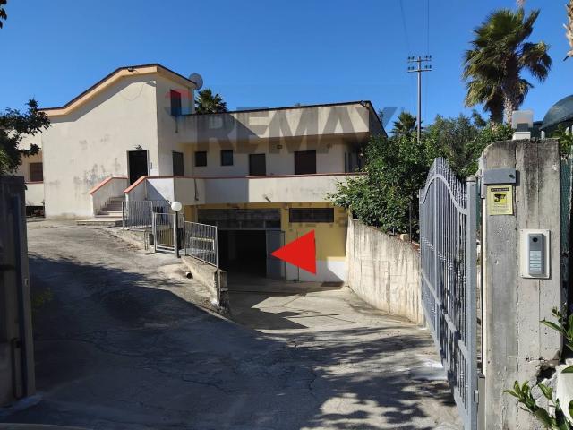 Locale in affitto di 200 m² in Località Defensola