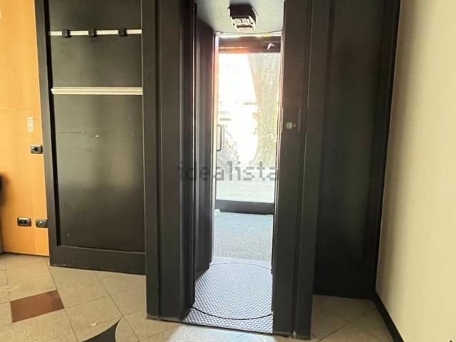 Locale in affitto di 200 m² in Piazza della Libertà