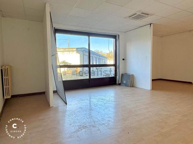 Locale in affitto di 200 m² in Strada per Buttigliera, 125