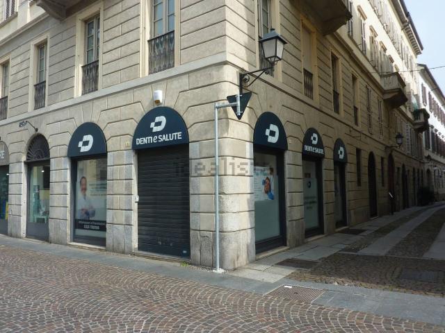 Locale in affitto di 205 m² in Piazza Antonio Gramsci, 5
