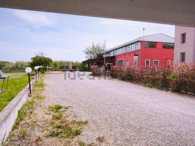 Locale in affitto di 207 m²