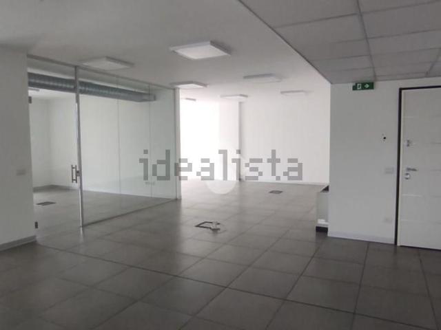 Locale in affitto di 209 m² in Via Nazionale