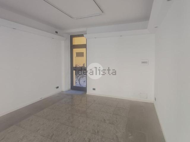 Locale in affitto di 20 m² in Via Roma, 1