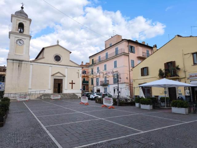 Locale in affitto di 20 m² in Piazza Matteotti, 17