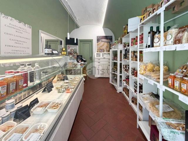 Locale in affitto di 20 m² in Via Trieste, 43