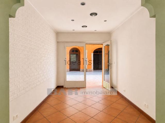 Locale in affitto di 20 m² in Via Zamboni, 84