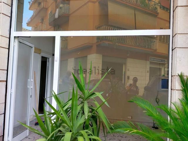 Locale in affitto di 20 m² in Via dei Quinzi