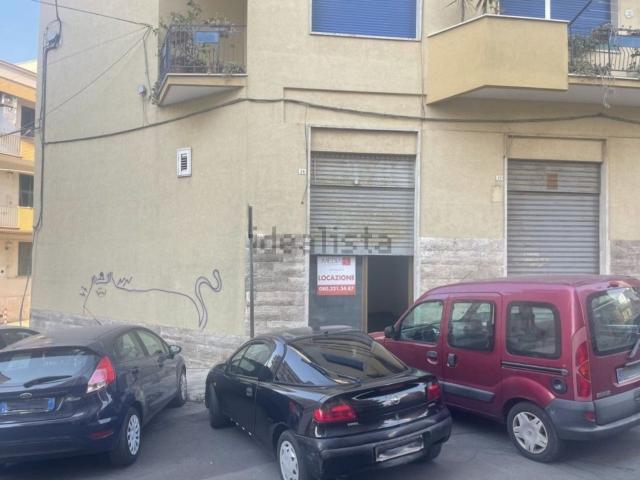Locale in affitto di 20 m² in Via Livio Andronico