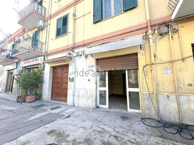 Locale in affitto di 20 m² in Via Nazario Sauro, 2