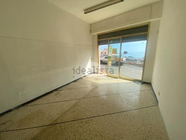 Locale in affitto di 20 m² in Via Prino Inferiore, 7