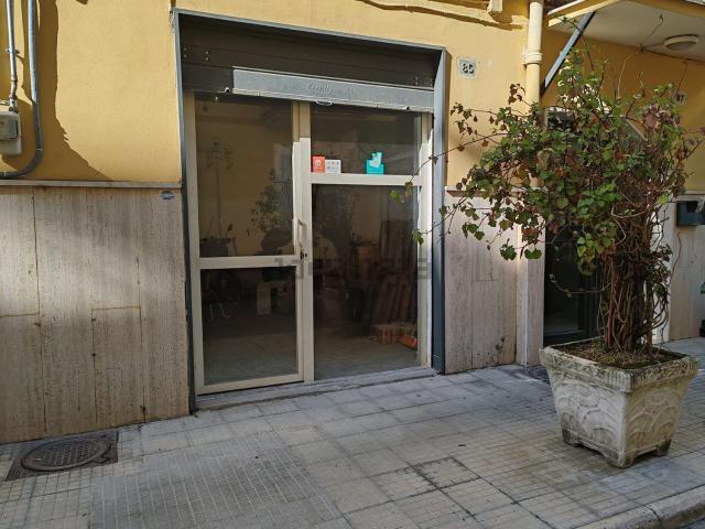 Locale in affitto di 20 m² in Via Sergio Bruni