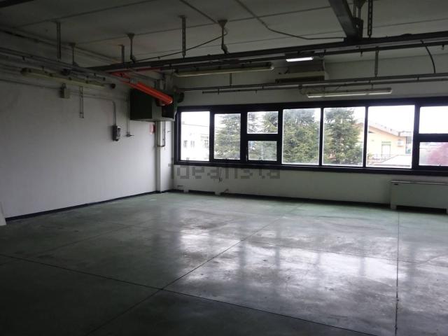 Locale in affitto di 210 m²