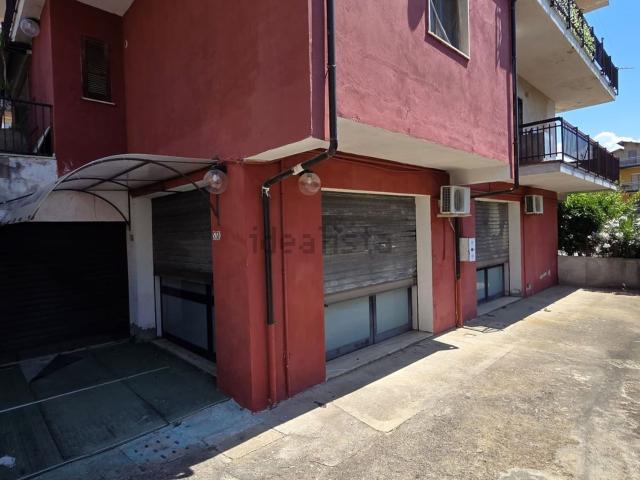Locale in affitto di 210 m² in Via dell&apos Accoglienza, 55