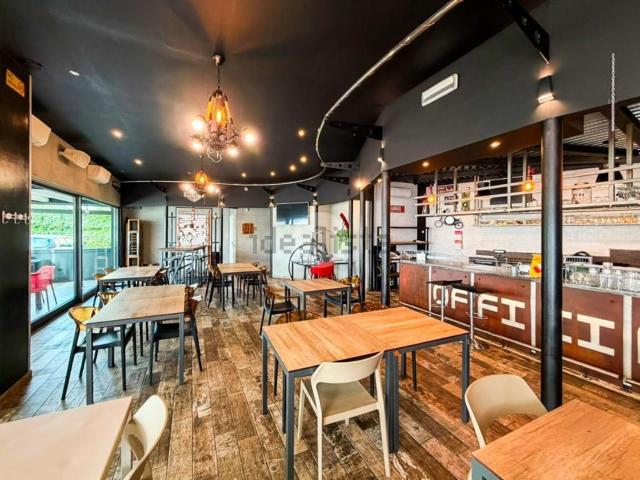 Locale in affitto di 210 m² in Via Quinzano
