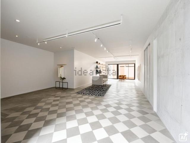Locale in affitto di 210 m² in Via Valsugana, 101