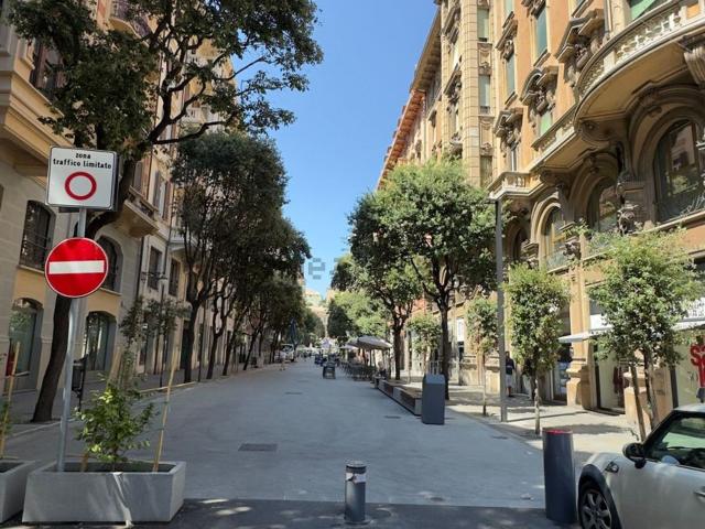 Locale in affitto di 210 m² in Corso Italia, 8