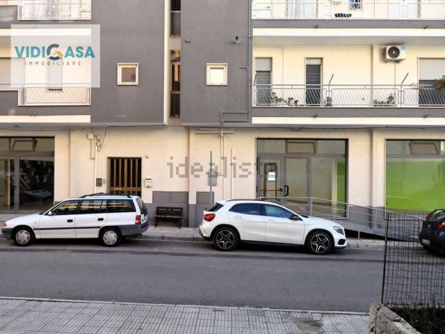 Locale in affitto di 212 m² in Via Cavalcanti, 70