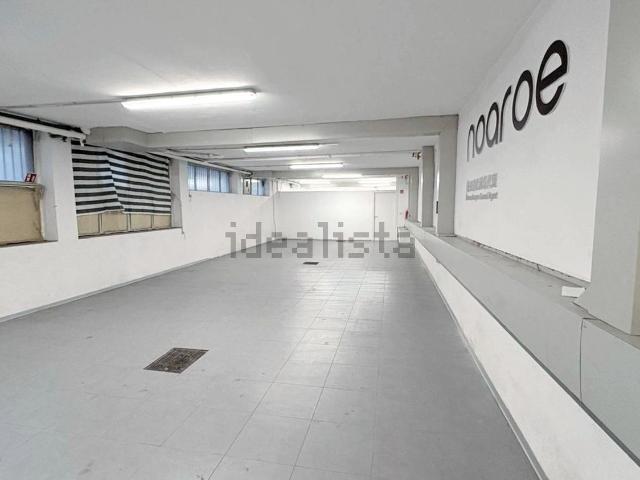 Locale in affitto di 214 m² in Via Monte Generoso, 53