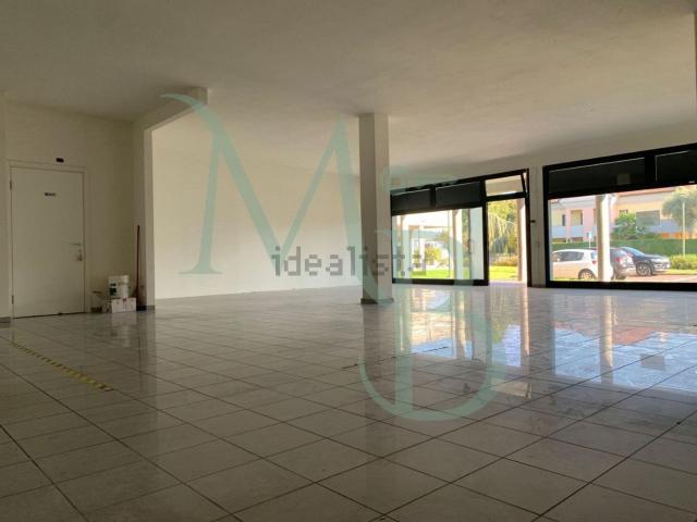 Locale in affitto di 214 m² in Via Venezia