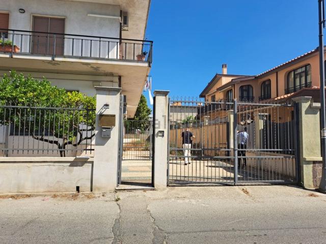 Locale in affitto di 215 m²