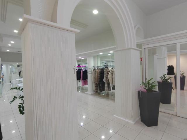 Locale in affitto di 217 m² in Via Orcagna