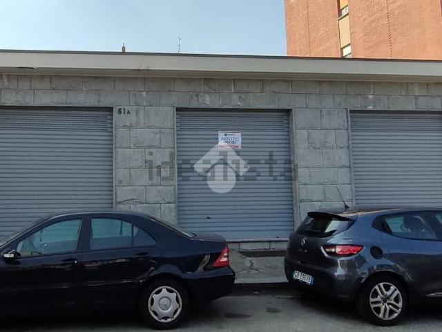 Locale in affitto di 217 m² in Via Santhià