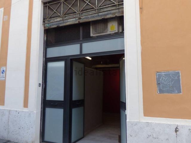 Locale in affitto di 21 m² in Via Caboto