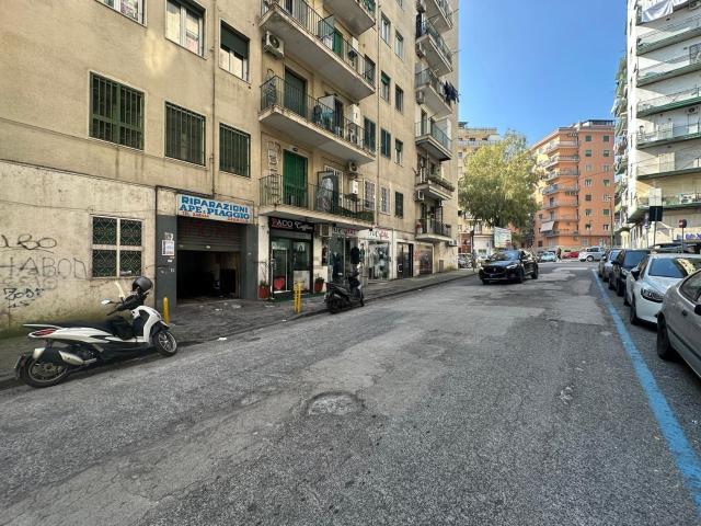 Locale in affitto di 21 m² in Via Raffaele Stasi, 3