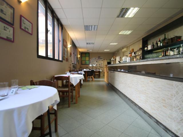 Locale in affitto di 220 m² in Via Guglielmo Marconi
