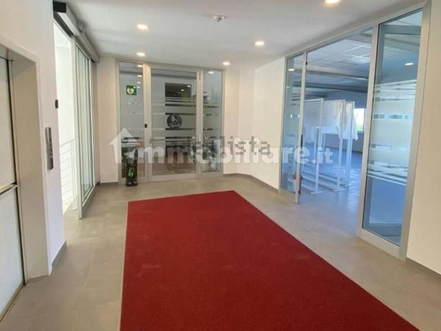 Locale in affitto di 220 m² in Via Marsala