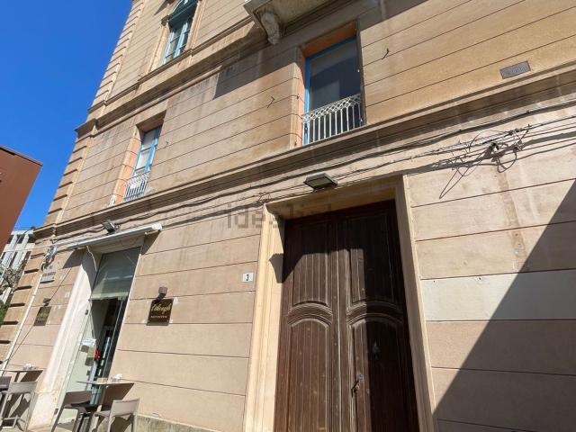 Locale in affitto di 220 m² in Viale Regina Margherita, 3