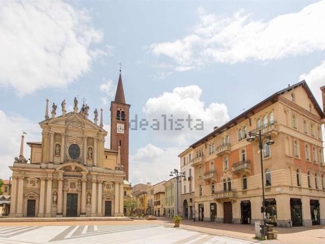 Locale in affitto di 225 m²