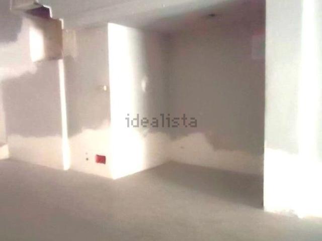 Locale in affitto di 228 m² in Via Francesco Petrarca, 10
