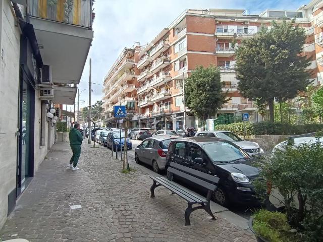 Locale in affitto di 22 m² in Viale Colli Aminei, 229