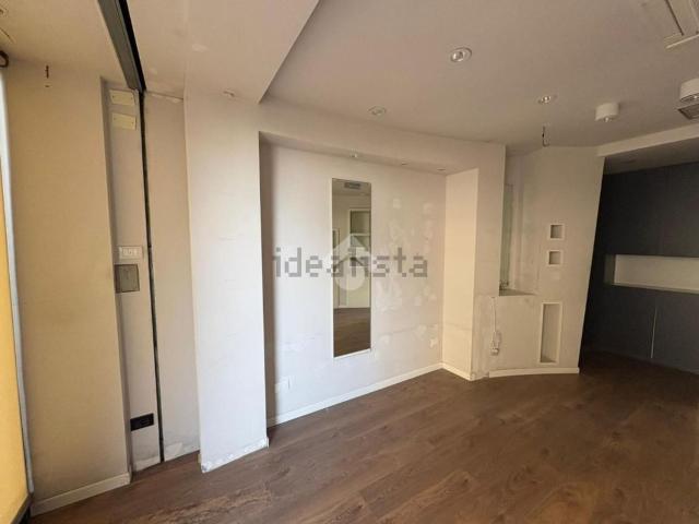 Locale in affitto di 22 m² in Viale Giosuè Carducci, 116