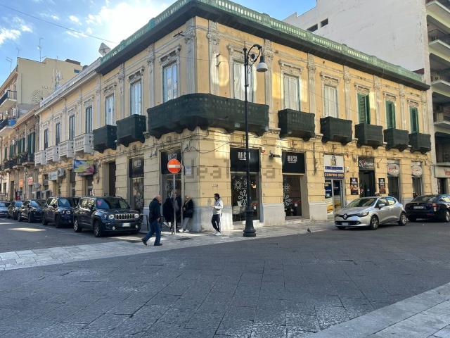 Locale in affitto di 230 m² in Via Guglielmo pepe angolo corso garibaldi