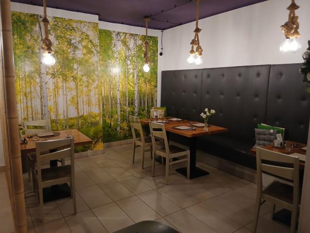 Locale in affitto di 230 m² in Via Longhella, 7